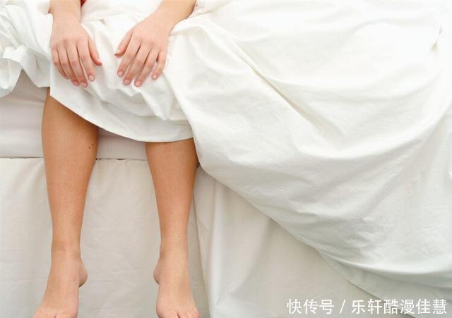  洗澡时|洗澡时，“下面”的毛总是会脱落，是不正常吗为你揭晓答案
