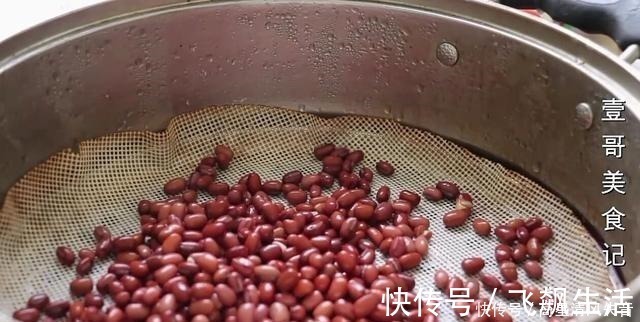 天冷了,红豆这样做最好吃,不用煮,不打豆浆,出锅全家人抢着吃