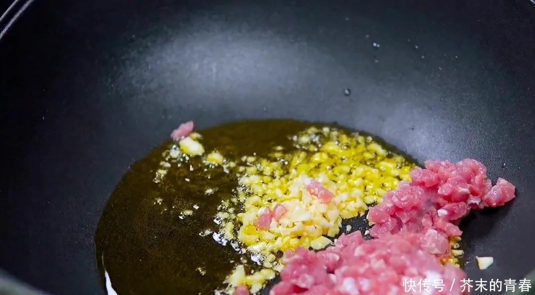 春季要多吃莴笋,教你个新做法,脆嫩爽口,简单又下饭