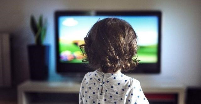 动画片|8岁女儿捂着肚子,自称里面有个“宝贝”,送医检查妈妈哭了