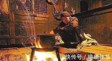 对联&农夫说出了一个上联:“早上烧草做早饭”, 看似简单却难度极大