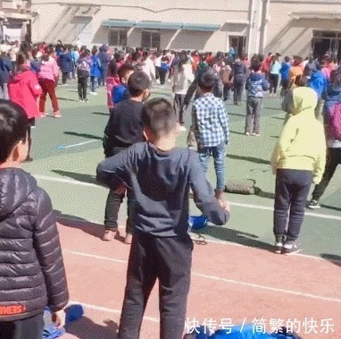 |搞笑有趣的图片搭配神评论:论找个会拍照的男朋友重要性