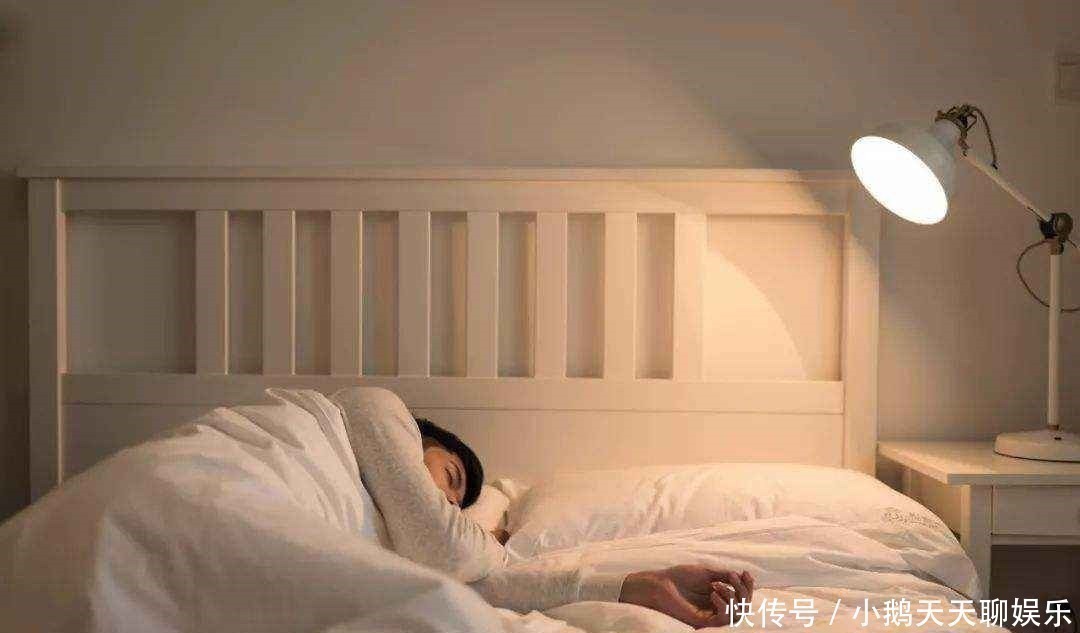 发育|14岁男孩才1米4,3年后长高到一米七八,原来孩子只是晚发育