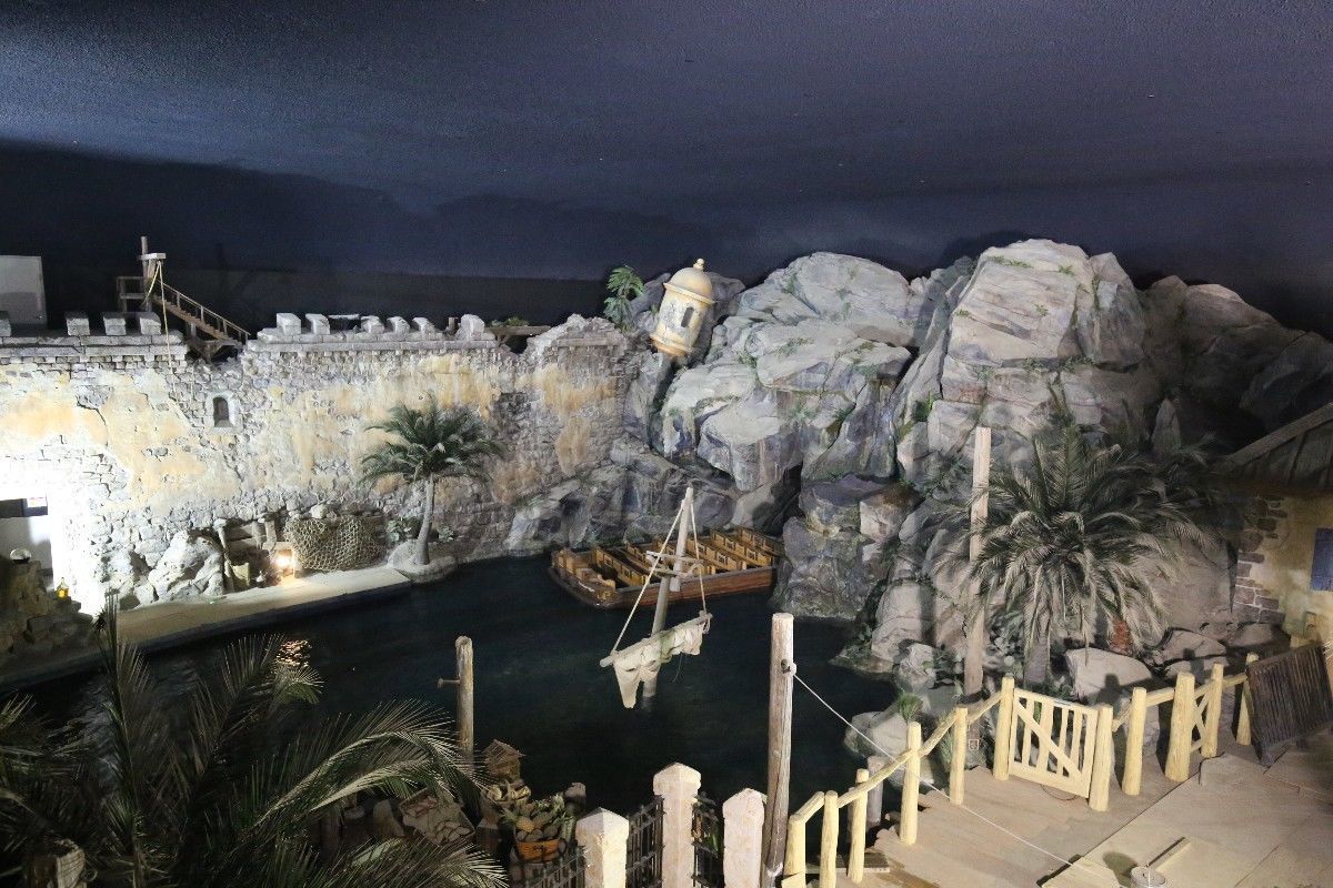 城堡|劳模创新工作室环球影城“造景”,来看水泥砂浆如何变城堡恐龙