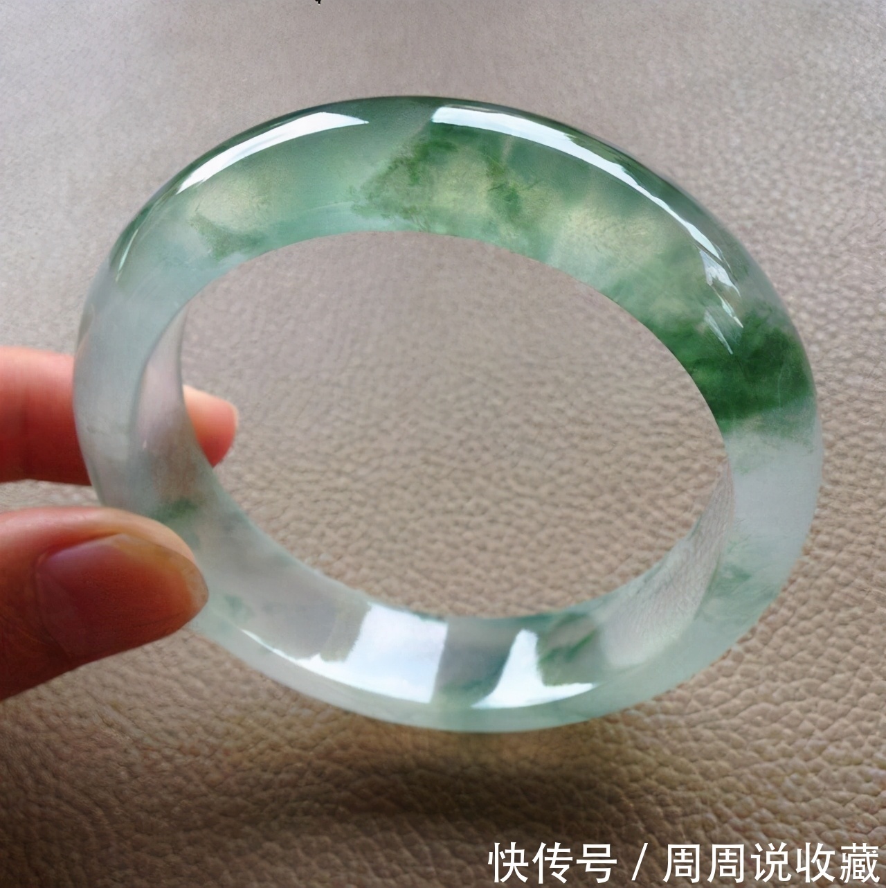 钻石|爱情信物非钻石,世间真爱应是它,手镯