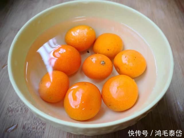 咳嗽|咳嗽总不好？80岁奶奶：两种食材一起煮，清热润肺，全家人不咳嗽