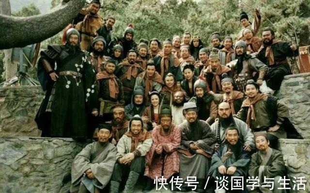 八十万禁军教头@林冲是80万禁军教头,若放到现代相当于什么官说出来别不信!