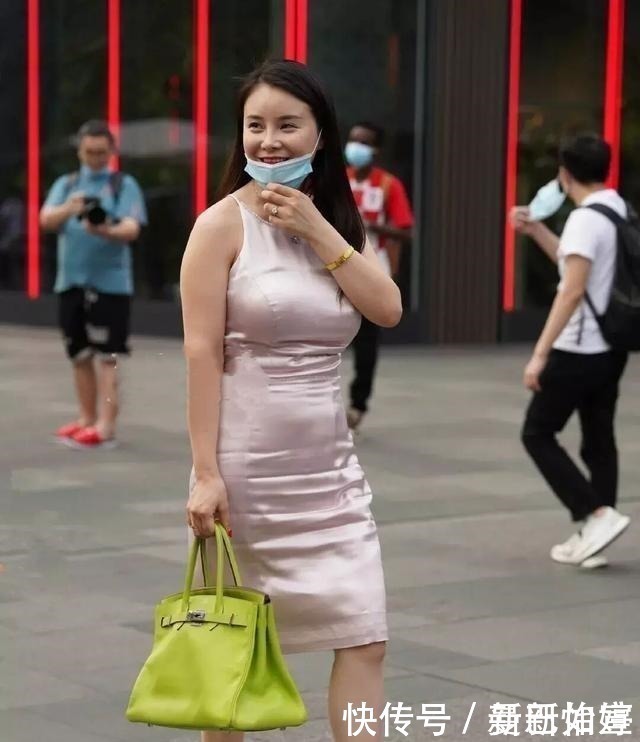 美女|“膀大腰圆”别乱穿，失去了穿搭核心，只会让你手忙脚乱！
