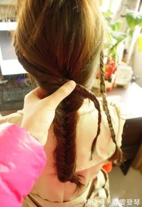 发型 2款简单的长发发型扎法,让你瞬间变得美丽动人