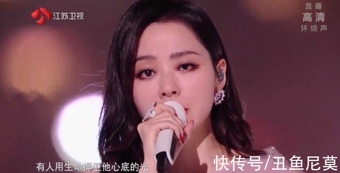 金曲听不够，故事不够听，江苏卫视跨年晚会致敬新时代唱响新生活