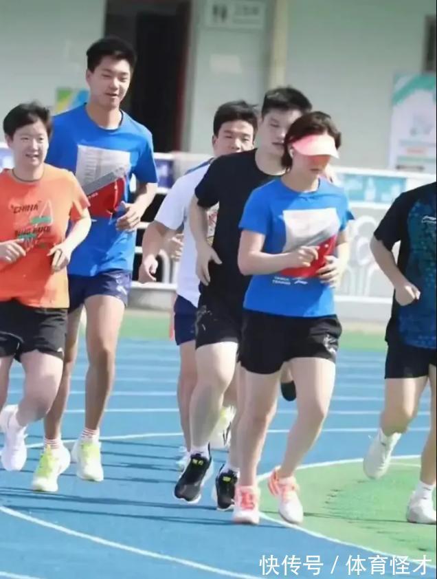 孔令辉|不公平!人气王孙颖莎首站WTT大满贯出战三项,万一受伤呢?