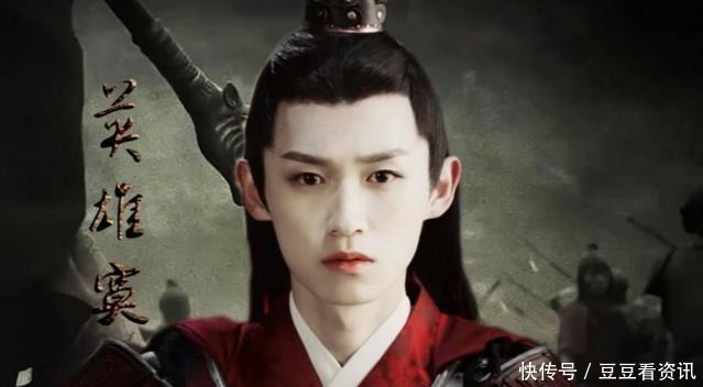 慕容离烽火淬就美人,美不在那一身的颜色,而是那永不褪色的风华