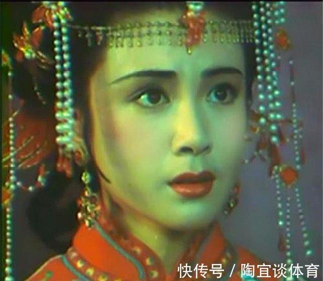 尤氏|红楼梦：贾府被抄家后，薛宝钗去哪儿了？书中早有暗示