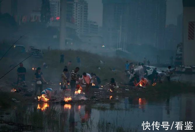 开业典礼|日本开业典礼上的花圈，吓坏了多少中国人？