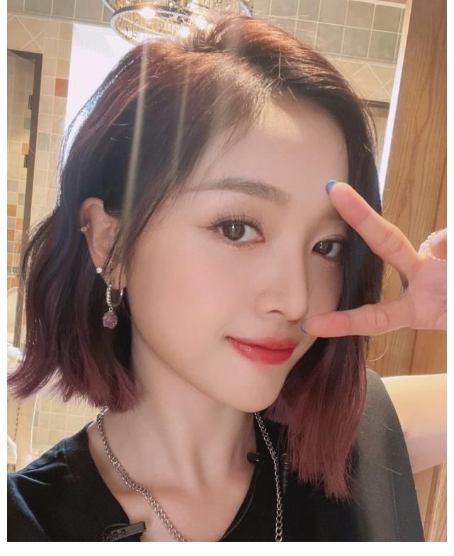 杨超越|吴宣仪恋爱综艺开录，与王琳凯搭档，粉丝直呼心碎
