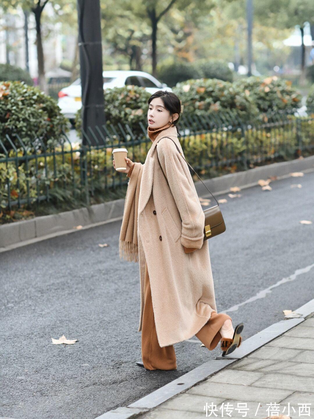 视觉效果 入手一件“长款大衣”,这样搭配阔腿裤、牛仔裤、半身裙,显档次
