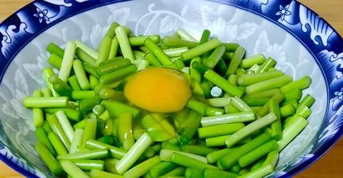 春夏交替易感冒，多给家人吃这道菜，“天然青霉素”杀菌防感冒