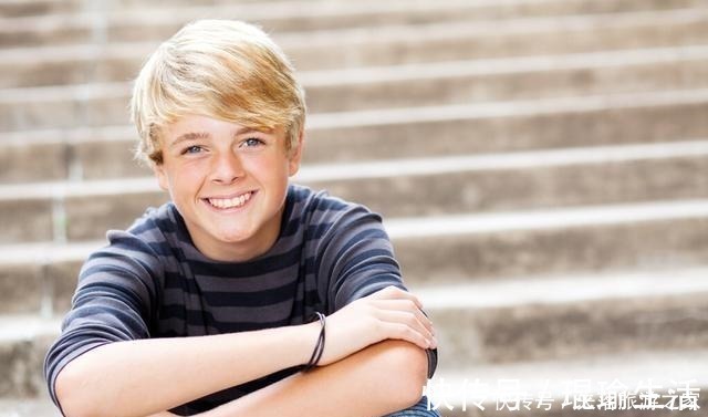 眼光|男孩进入青春期，生理心理都发生极大变化，这5件事家长要早做好