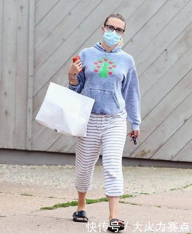 卫衣|卫衣这么穿,真的显胖又显矮