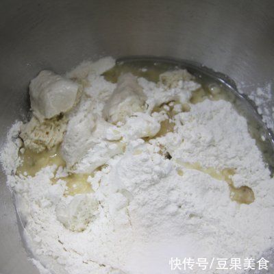 简单易做的土家酱香肉饼,让人吃了还想吃