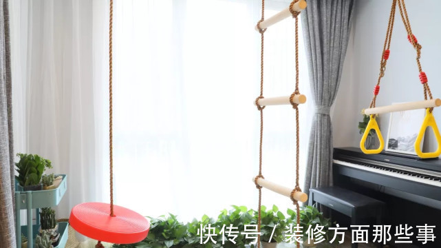 餐厅|143平简约风三居室,餐厅卡座的周边居然做了柜子