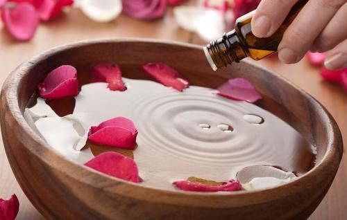 家庭问题|这种“液体黄金”中的玫瑰精油,你知道有什么作用吗?