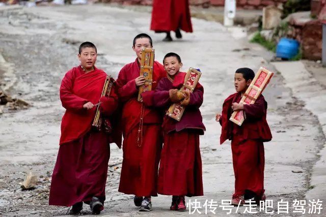 马尼干戈|新惊喜！被川西这座小城的美景拿捏住了，一半在天上，一半在人间