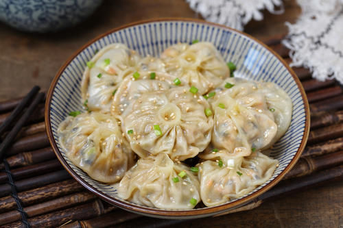 营养|不揉面不醒面，用饺子皮做生煎包，皮薄馅大营养好吃，简单零失败