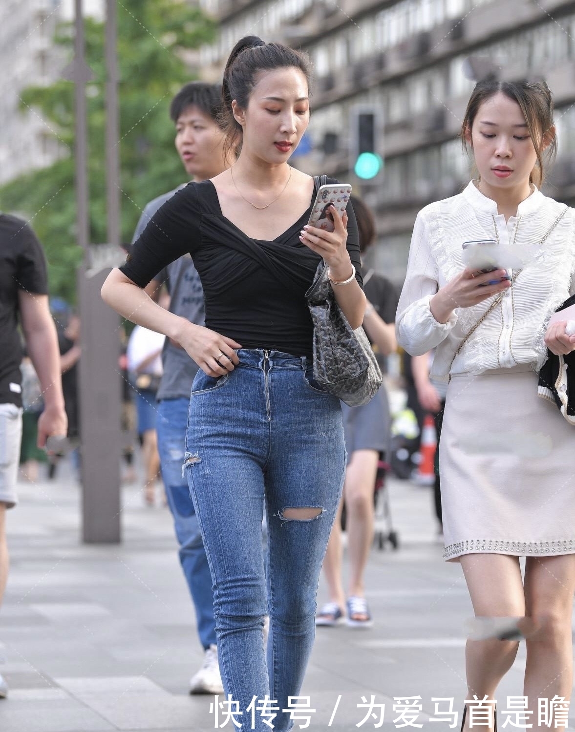 乱穿|牛仔裤虽然百搭方便,但不能乱穿,看看她穿的真难受啊