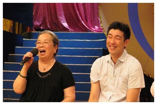 容嬷嬷藏起来的帅儿子,出道15年无人识,老婆只拍一部剧就火了