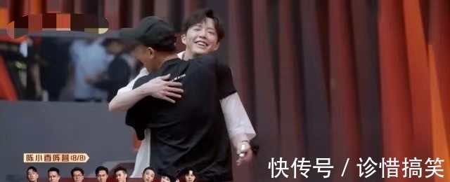 张艺兴|《披哥》成团夜直播取消,看到修改时间:张艺兴才是最大赢家