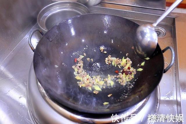 菜帮|天一凉、就爱这锅大烩菜！十几样食材一锅出，堪称平价版满汉全席