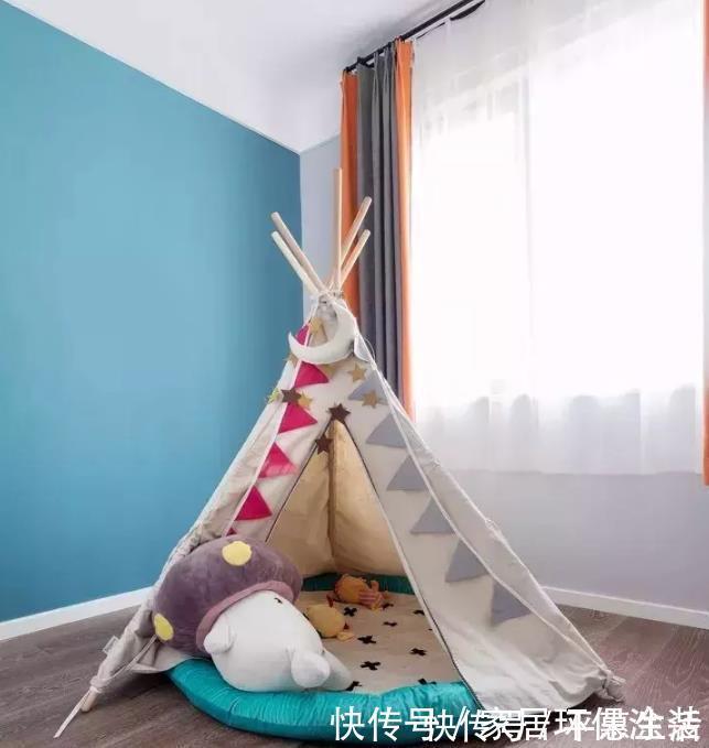 衣帽间|参观同事118㎡简约风新房,全屋灰色乳胶漆+白色踢脚线,爱了爱了