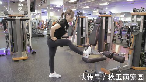 深蹲|再怎么懒,都要每天拉筋!让你的肉背、粗腿默默变的纤细!