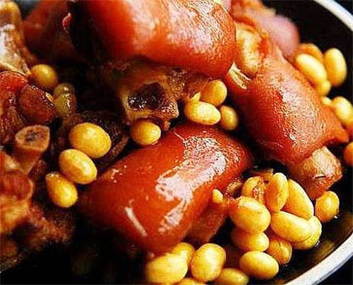 猪蹄|50岁后女人多吃的菜，补满“胶原蛋白”和“雌激素”，80岁不显老