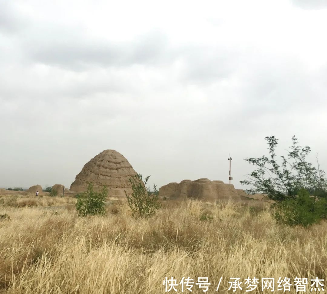 西夏王陵|宁夏银川，去西夏王陵，贺兰山下的穿越骑行