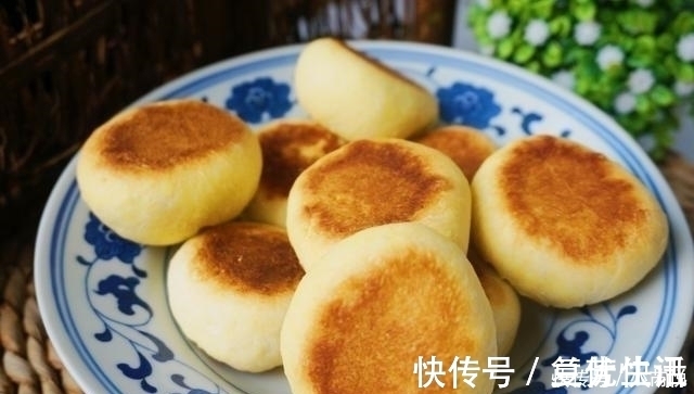 面粉别再蒸馒头了, 和面不放一滴水, 比馒头好吃百倍