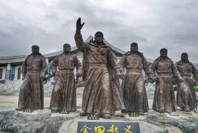 洪秀全|洪秀全为何能从落魄文人发展成天王?其中一个人起了关键作用