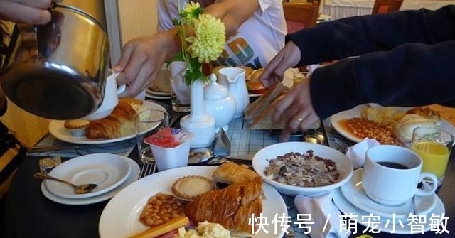 晚餐|看完英国人的一日三餐,才明白“美食荒漠”不是白叫的,真没啥吃