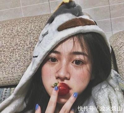 眼妆火|最近“肿眼泡”女生眼妆火了,只需这一个动作,秒变欧式双眼皮