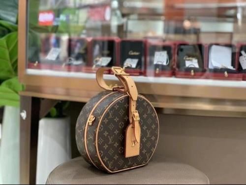 包包 二手LV包包回收为什么那么多人都爱LV圆饼包