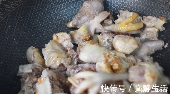 鸡肉|无论炒什么鸡肉,记住“2泡2多放”,鸡肉没腥味,肉嫩又好吃