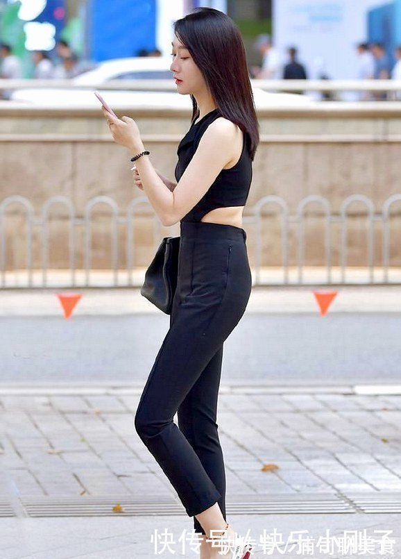 妆容|淡雅精致妆容的小姐姐，给人一种妩媚而嫣润的感觉！