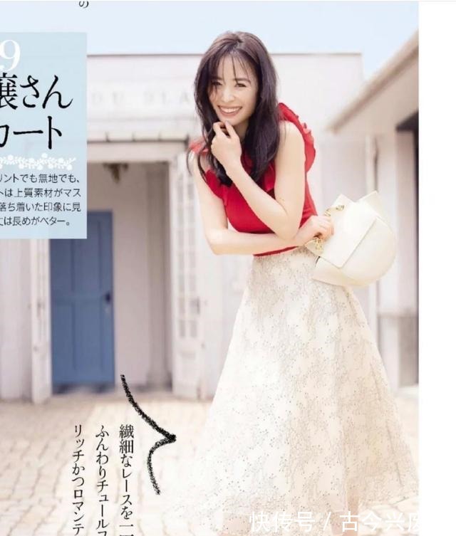 裙装 对于女人来说穿衣风格很重要，简单的日常搭配，直接穿出温柔范儿