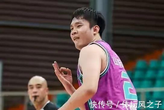 山东高速男篮|山东男篮遭遇打击，徐长锁带队冲击季后赛遭遇大麻烦