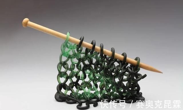 色彩#她是用玻璃雕塑“织毛衣”的第一人,这质感极其逼真!手太牛逼了
