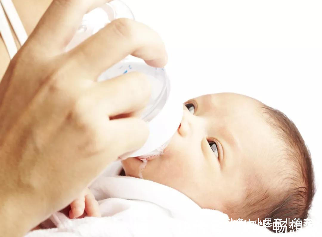 喂奶|0~1 岁婴儿的作息指南,照着做养出健康宝宝,快收了