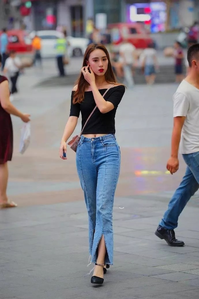 一双高跟鞋，简约的穿搭美得让人心动