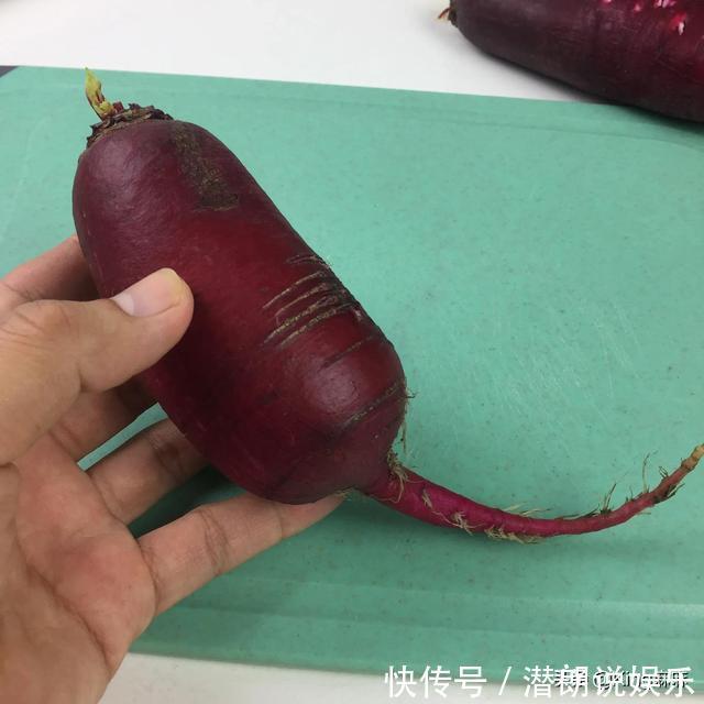 萝卜糠不糠,看尾巴就知道,记住这3个小窍门,萝卜水灵还甘甜