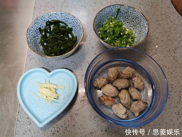 海带不要再炒了!隔壁大妈每次这么做一大盆,全家老少都抢着吃